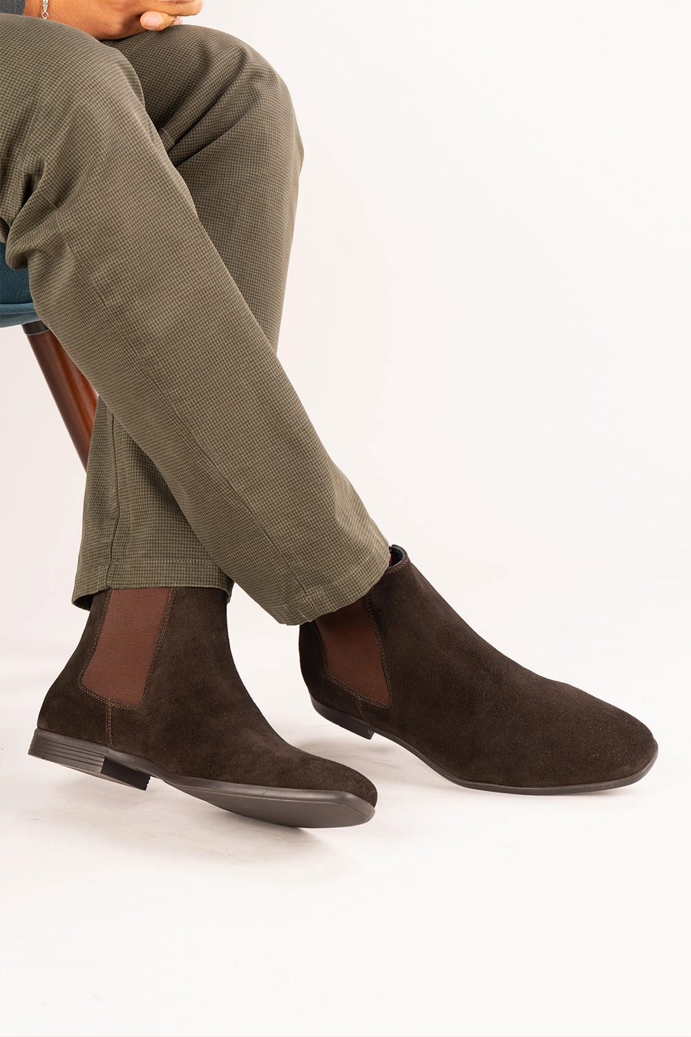 Frame Le Lexington Chelsea Boots Darwin Brown Suede