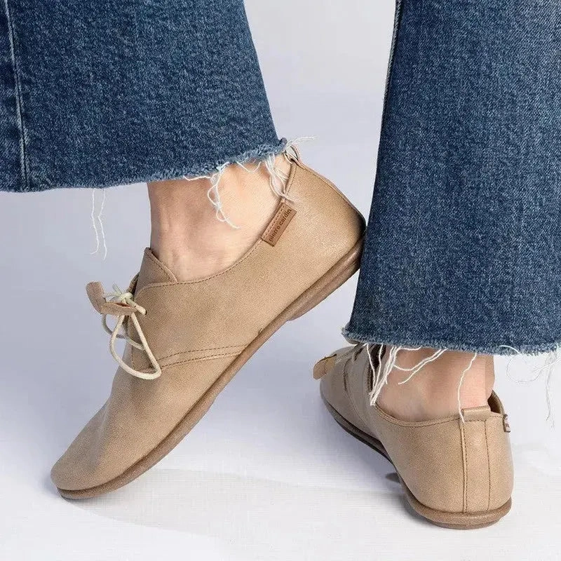 Pierre Cardin Riviera Lace-Up Flat - Beige Suit With Brogues