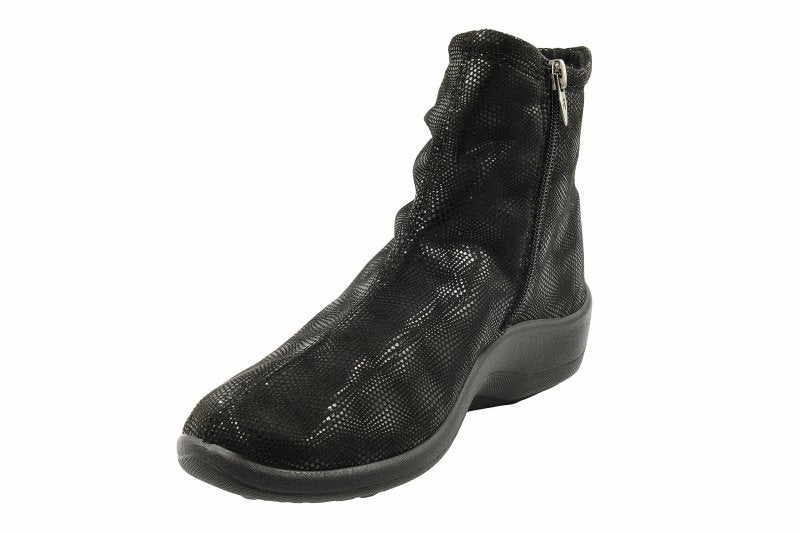 Arcopedico Women's Paluma - Black Stardust Wearing Dress Shoes Casually