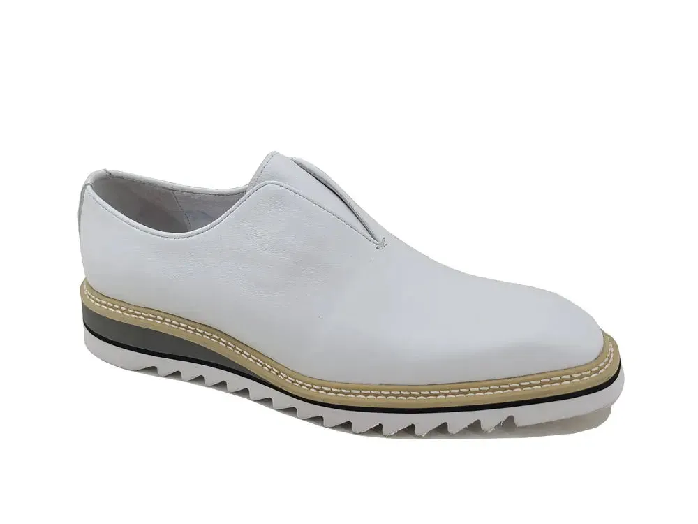 Laceless Loafer with Contrast color lightweight sole Dad Loafers