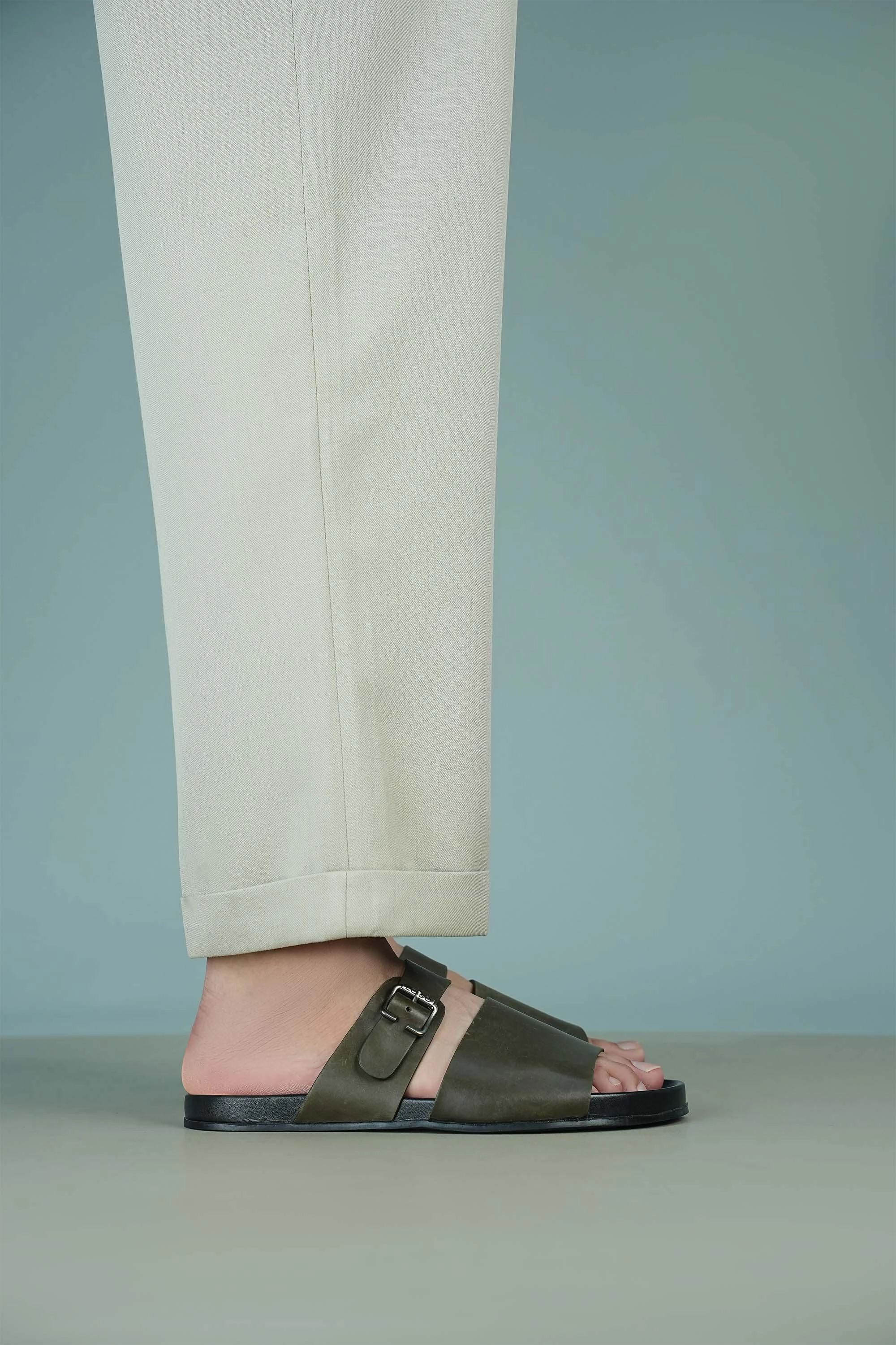 LOGO 7816 GRA Ladies Slippers Size 7