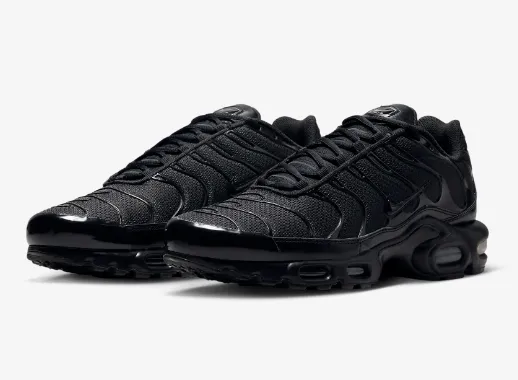 Best Basketball Shoes Nike Air Max Plus TN Triple Black