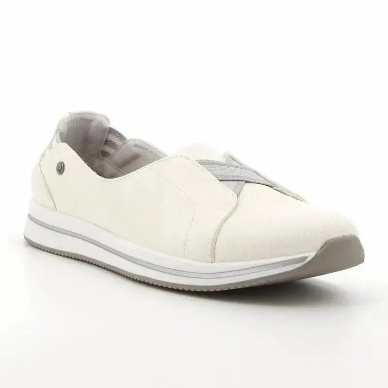 Tying Kilt Brogues Pierre Cardin Josephine El Slip On - White