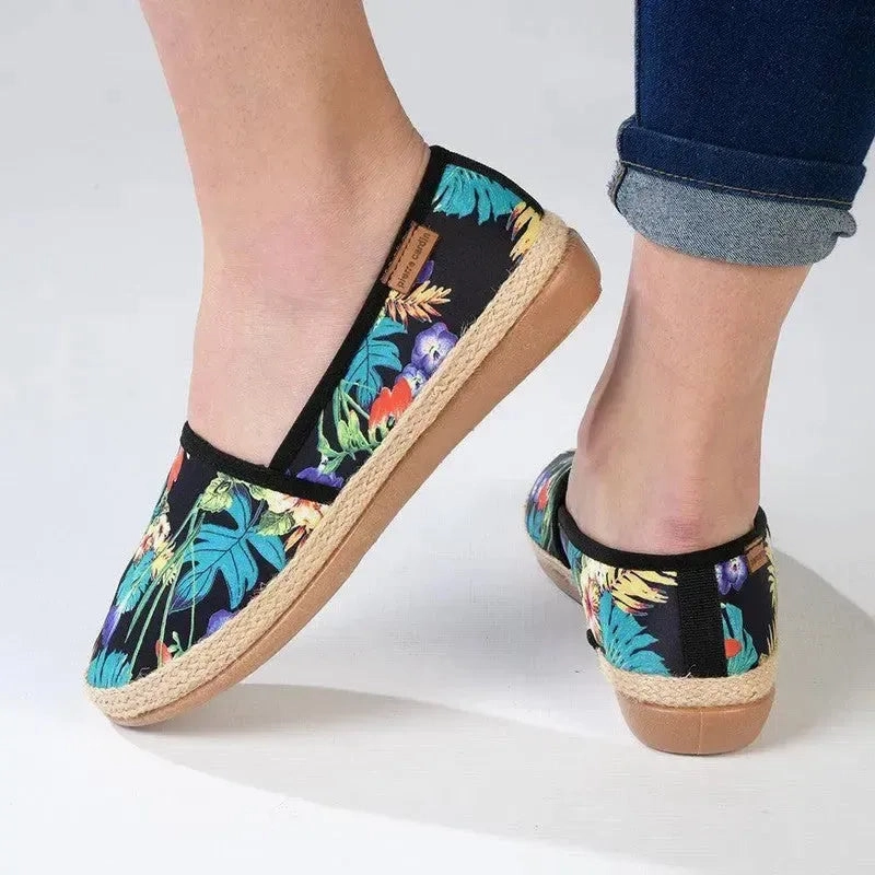 Pierre Cardin St Tropez 8 Espadrille Slip On - Black Floral