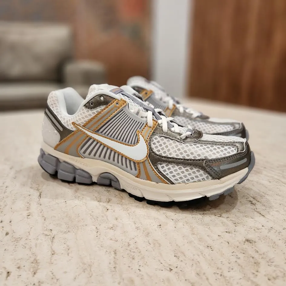 Nike Zoom Vomero 5 'DULL GOLD' Nike Downshifter Shoes