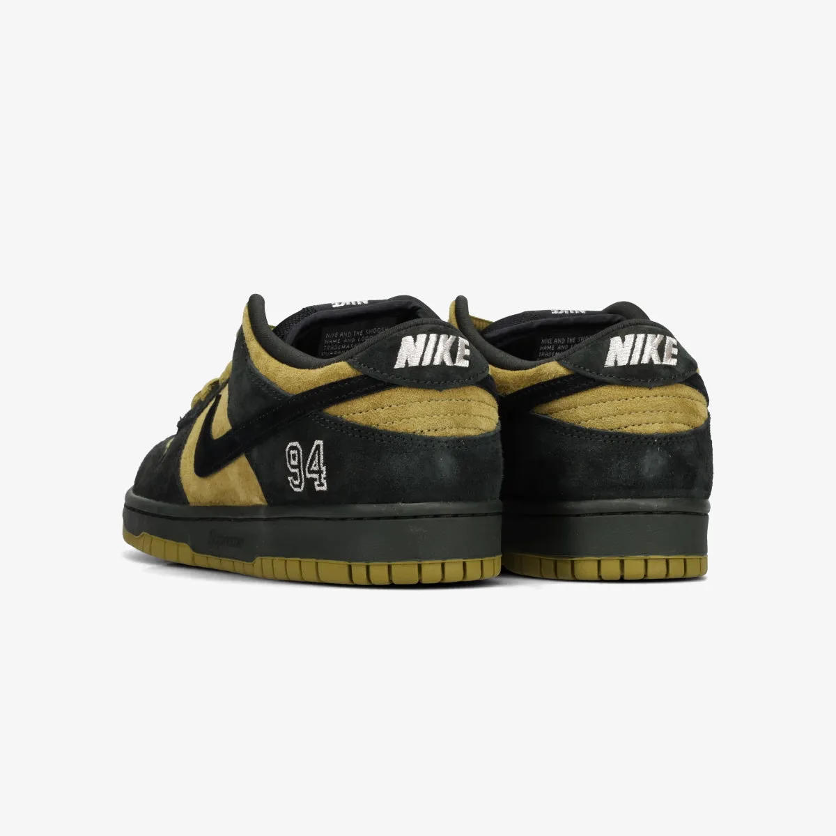 NIKE SB DUNK LOW  SUPREME And Orange Nike Shoes