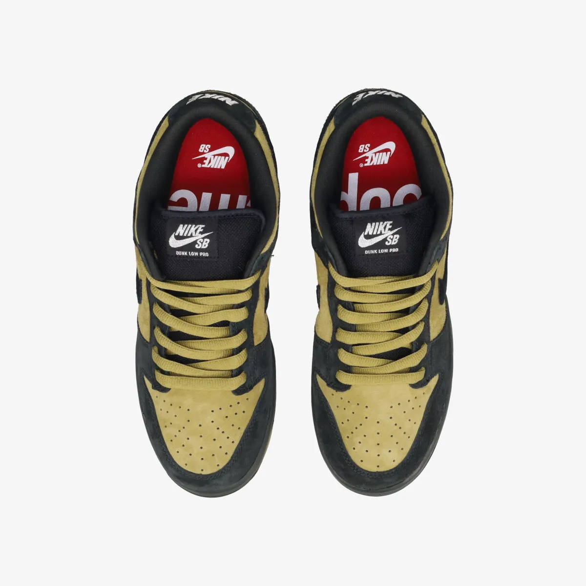 NIKE SB DUNK LOW  SUPREME Nike Future Field Turf Shoes