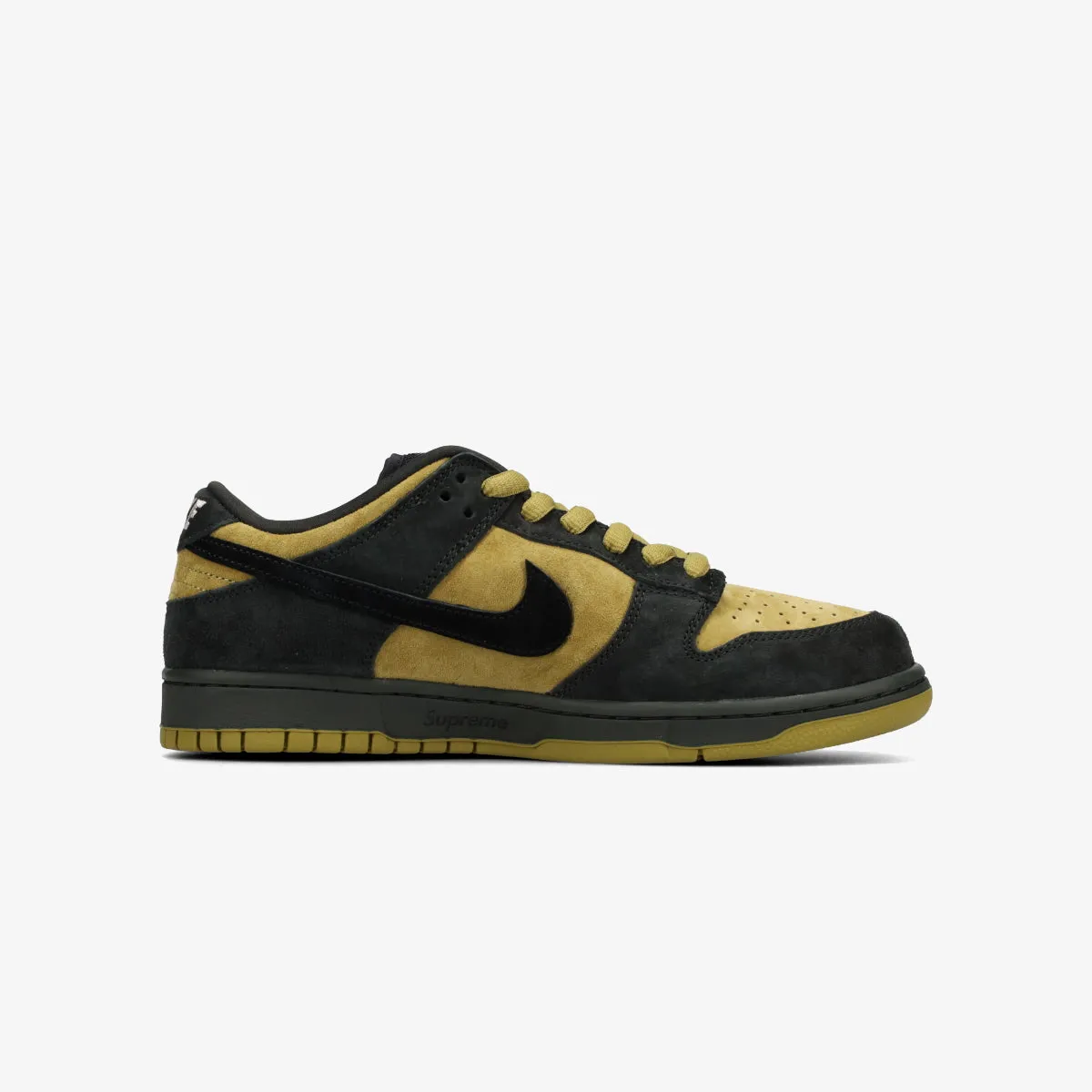 Nike Interact Running Shoes NIKE SB DUNK LOW  SUPREME