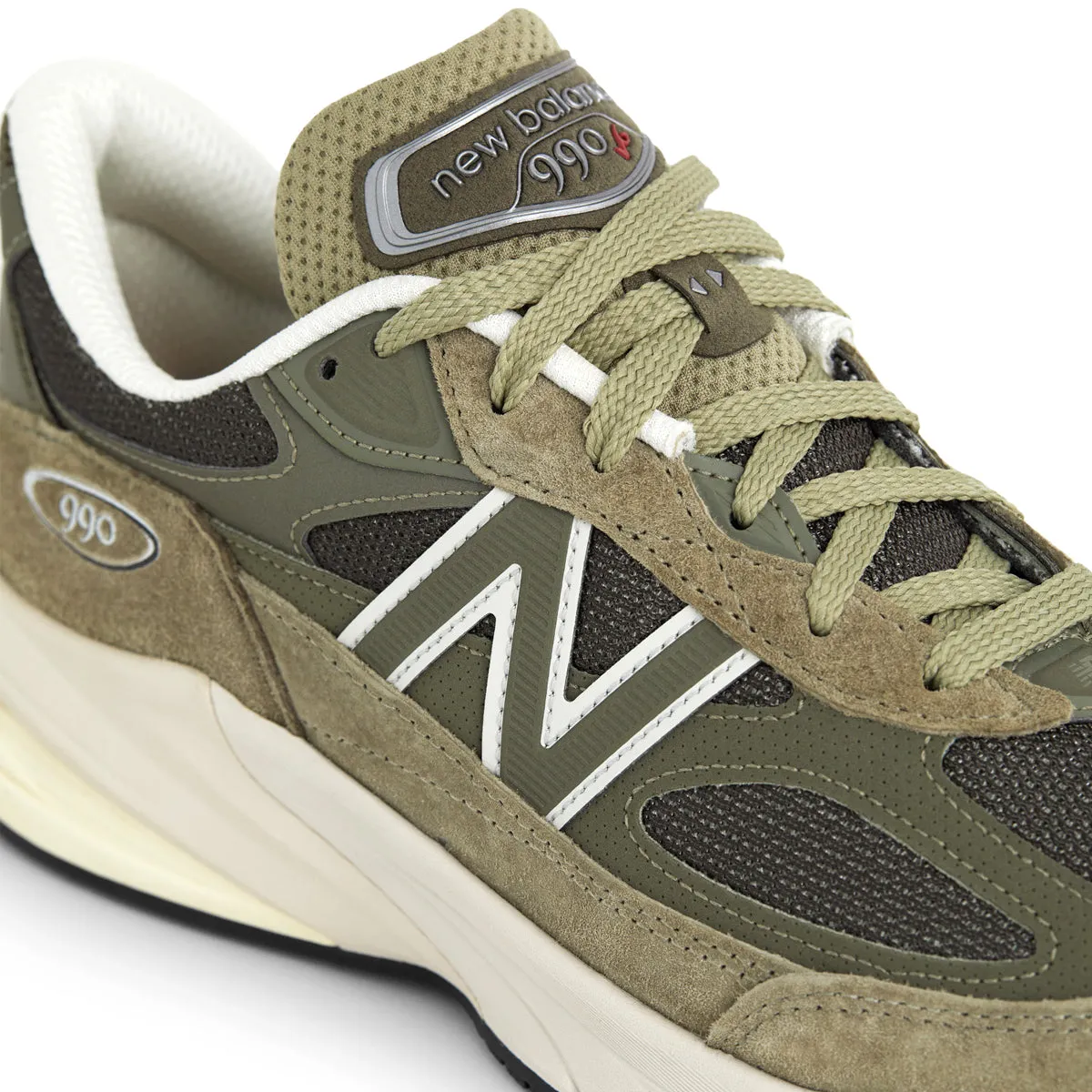 in USA 990v6 'True Camo' New Balance 1906r Metallic Gold