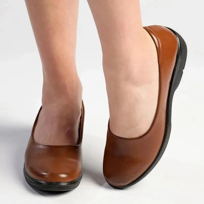 Soft Style by Hush Puppies Jasmine Flat Court Walker - Tan Gino Vitale Wing Tip Brogue Two Tone Shoes