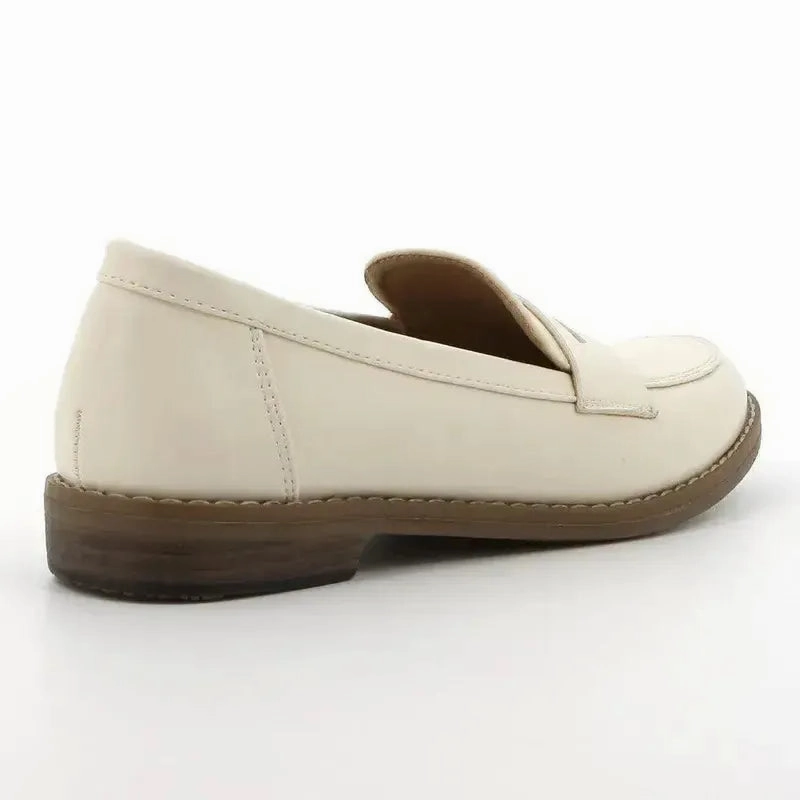 Durant Oxford Brogues Soft Style by Hush Puppies Tysan Loafer With Saddle - Ivory