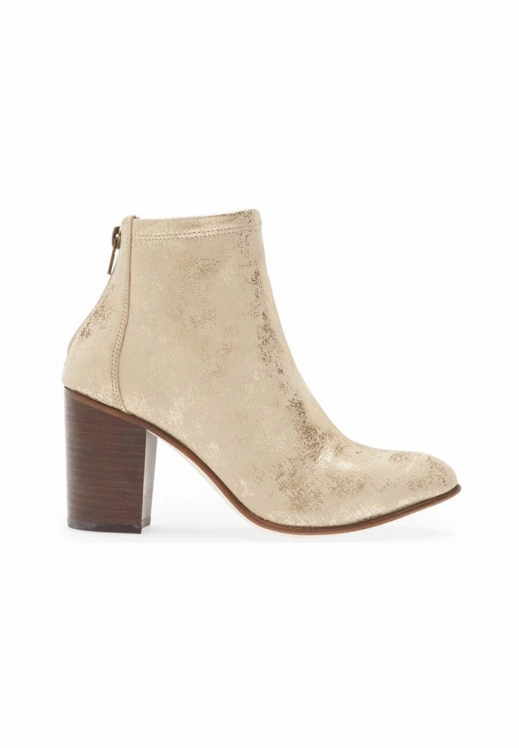 Cream Dress Shoes WOMEN'S CHOCOLAT BLU BOSTON GOLD BOOTIE